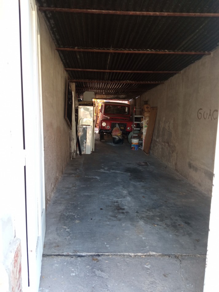 Es APTA CREDITO. Inmejorable ubicacion casa esquina Lavalle frente Ciclovia 