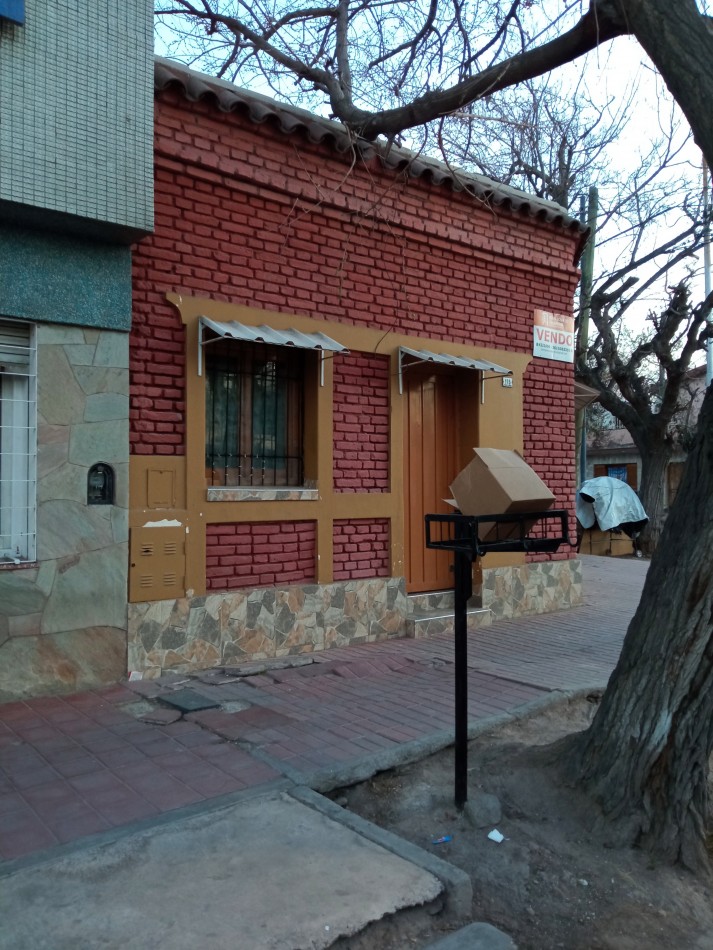 Es APTA CREDITO.Espetacular ubicacion y conexion de casa esquina excelente entorno