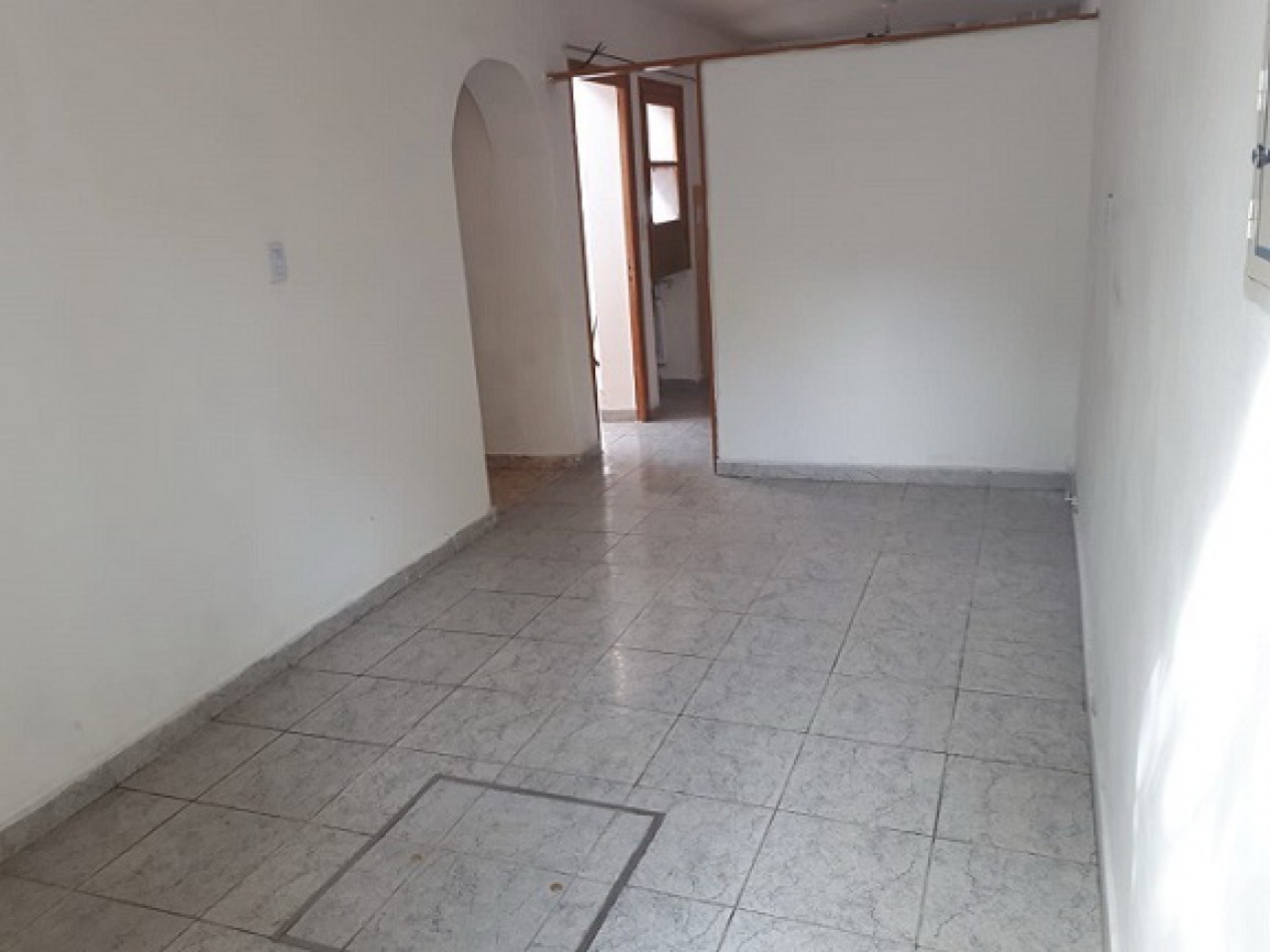 Es APTA CREDITO.Espetacular ubicacion y conexion de casa esquina excelente entorno