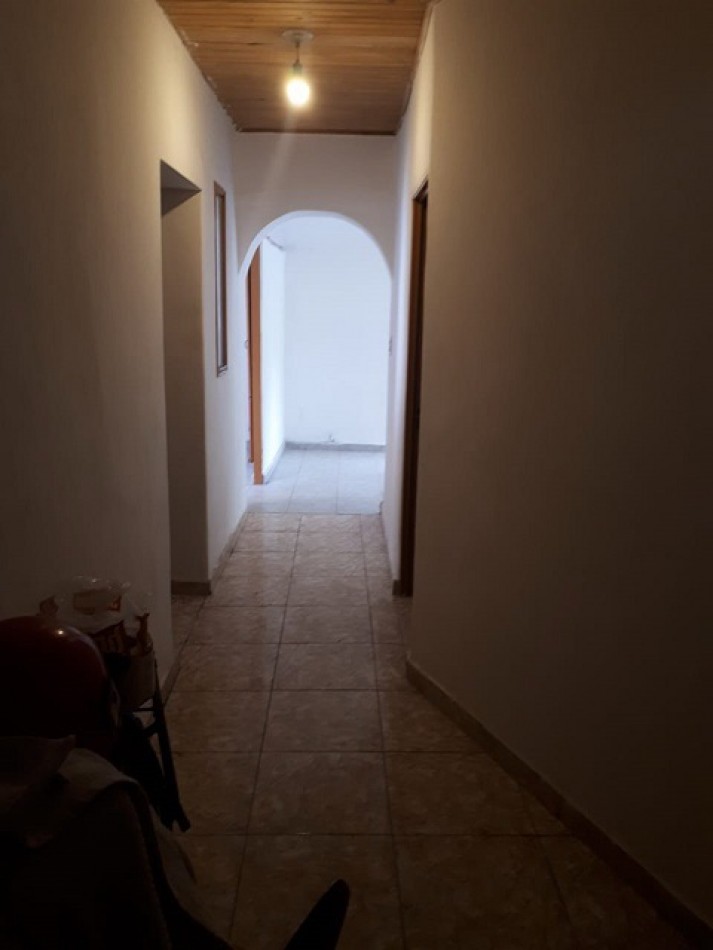 Es APTA CREDITO.Espetacular ubicacion y conexion de casa esquina excelente entorno