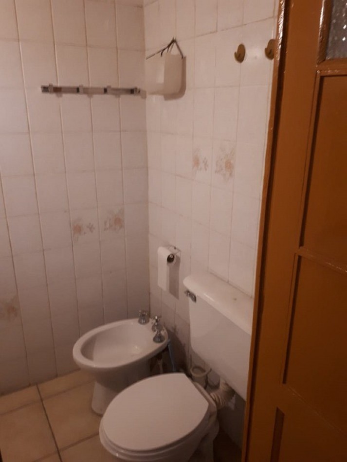 Es APTA CREDITO.Espetacular ubicacion y conexion de casa esquina excelente entorno