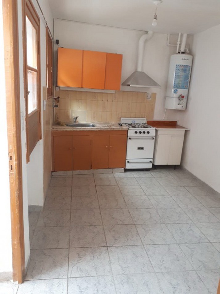 Es APTA CREDITO.Espetacular ubicacion y conexion de casa esquina excelente entorno